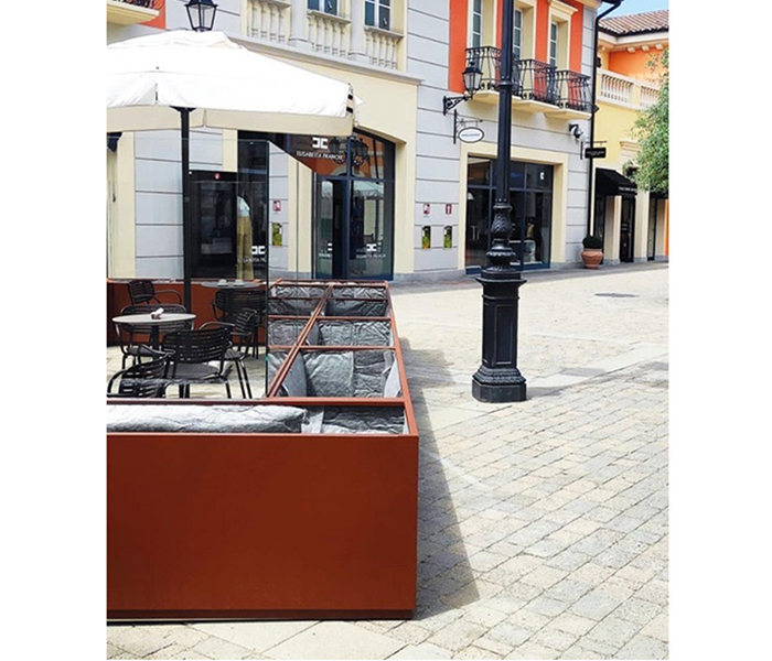 Jardiniere cu paravan din sticla securizata